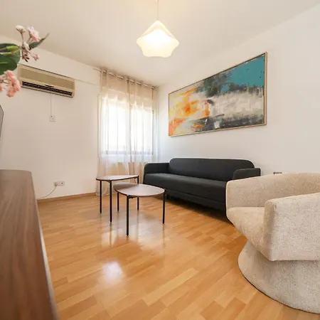 2 Bedroom Flat In Centre アパート