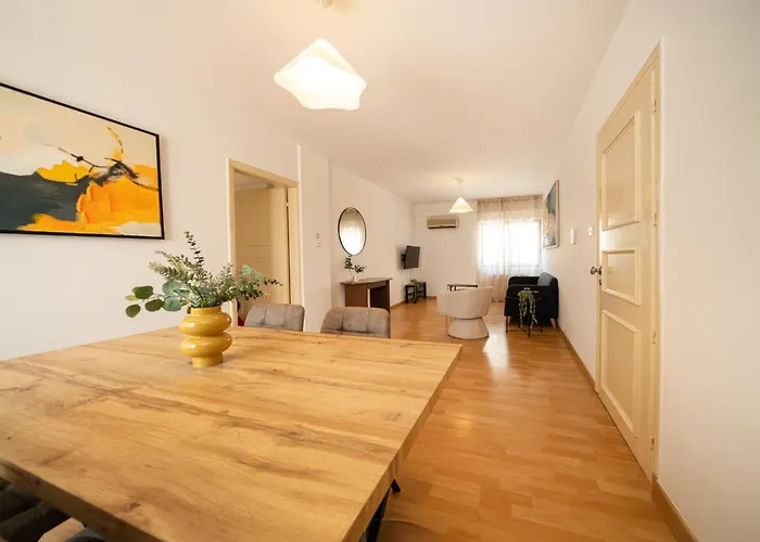 2 Bedroom Flat In Centre Lägenhet Nicosia