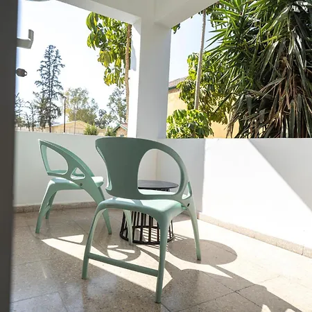 2 Bedroom Flat In Centre Apartamento